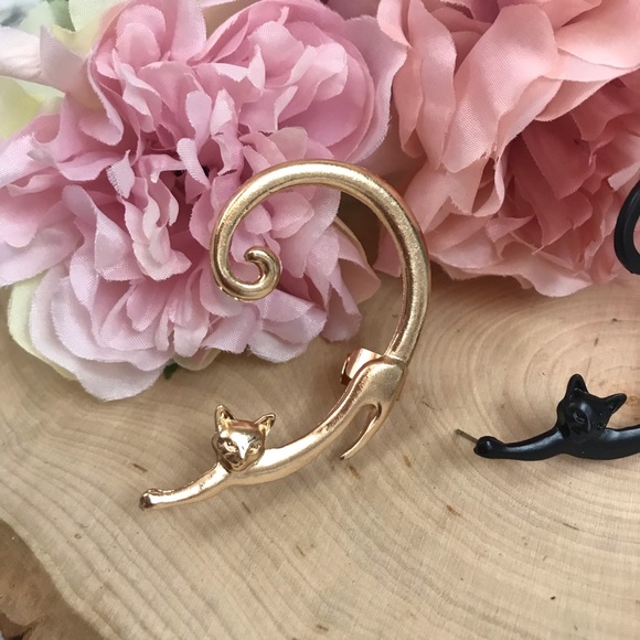 Gothic Punk Curled Cat Ear Cuff Earring - Picture 8 of 11